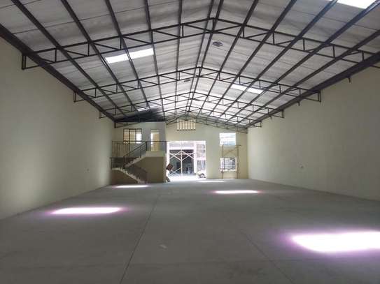 5,200 ft² Warehouse with Parking in Athi River image 3