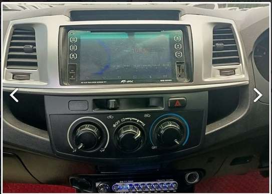 Toyota Hilux double cabin image 12