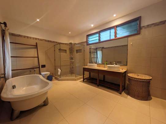Furnished 3 Bed Apartment with En Suite in Nyali Area image 10