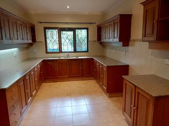 3 Bed House with Garage in Muthaiga image 8