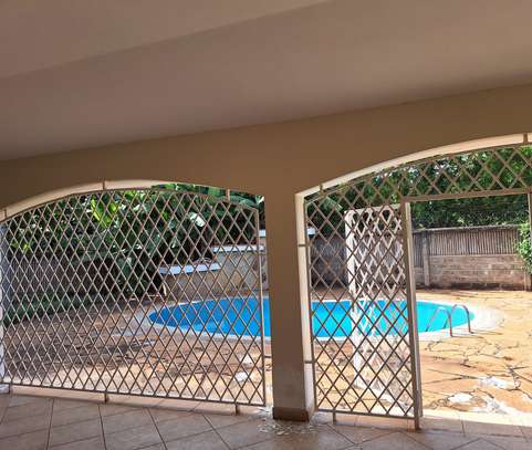 5 Bed House with Swimming Pool in Runda image 10