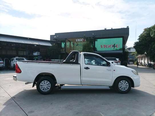 TOYOTA HILUX (MKOPO/ HIRE PURCHASE ACCEPTED image 4