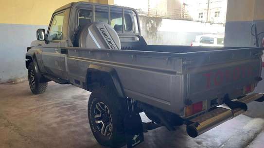 TOYOTA LANDCRUISER SINGLE CAB 2019MODEL image 2