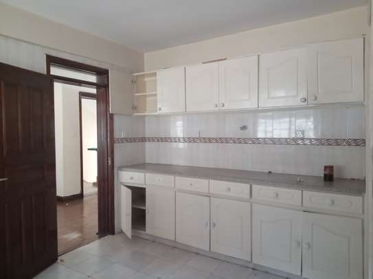 3 Bed Apartment with En Suite at Hatheru Road image 5