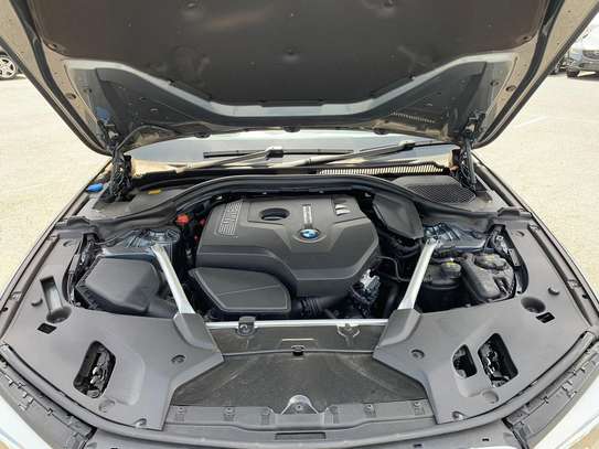 BMW 530I M SPORT GREY 2018 53,000 KMS image 8