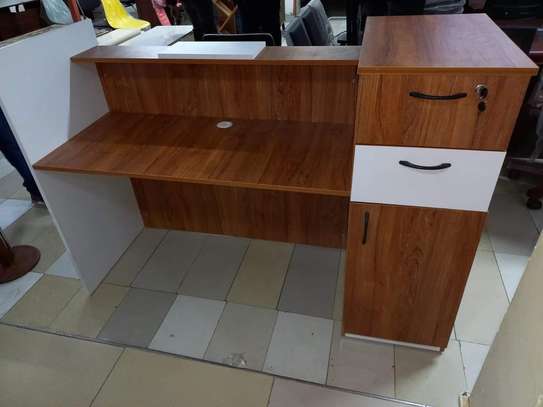 Office Desk: 1.6 Meter Reception Front Office Desk image 4