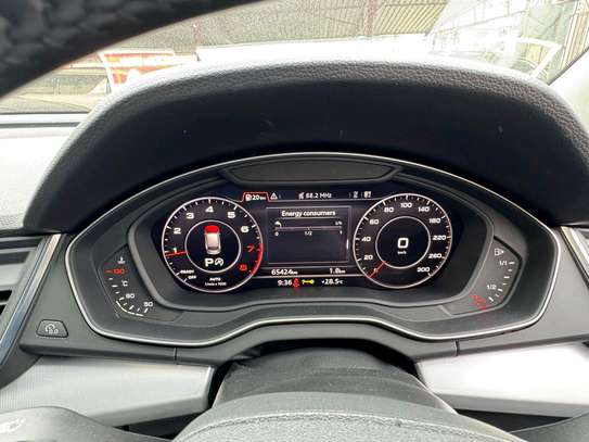 Audi Q5 Quattro S-Line White 2017 image 7