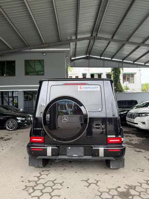 Mercedes Benz image 5