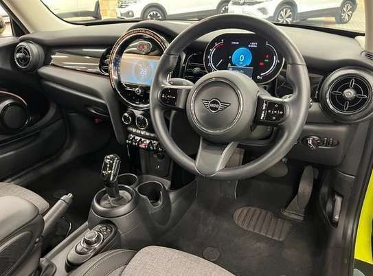 2022 MINI COOPER D CLASSIC image 5