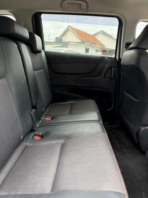 Toyota sienta modelista image 5