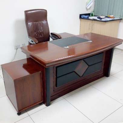 Executive Desks : 1800mm Executive Office Desk image 2
