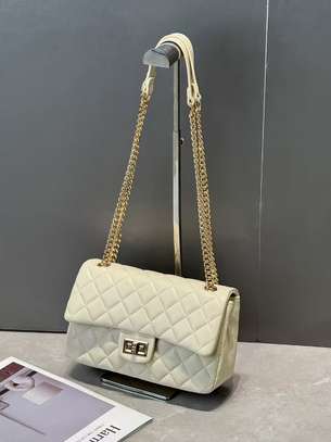 Elegant Quilted Chain Shoulder Bag image 3