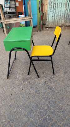 Durable School lockers+chair image 7