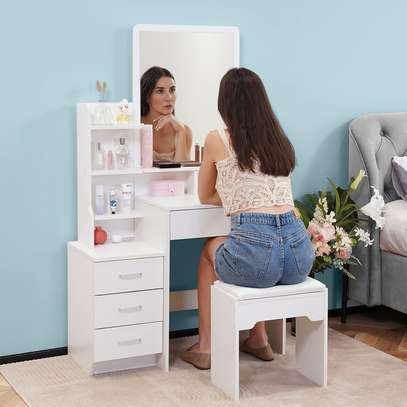 Dressers: Dressing Table for Bedroom image 6