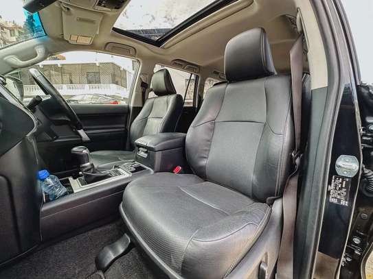Toyota land cruiser KAKADU Grey 2019 image 12