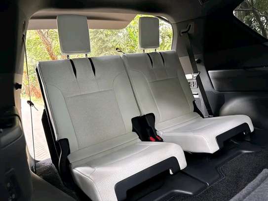 2023 Lexus LX600 image 5
