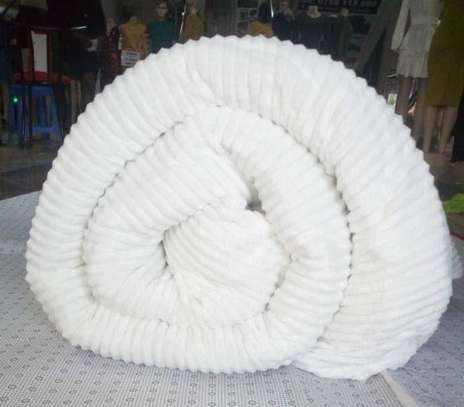 White primier hotel bedsheets/ duvet covers image 10