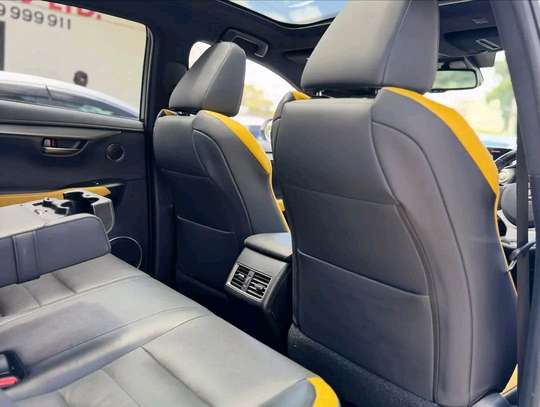 2019 LEXUS NX300 image 9