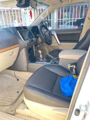 TOYOTA LANDCRUISER PRADO TX.L 2018 SUNROOF DIESEL 7SEATER image 9