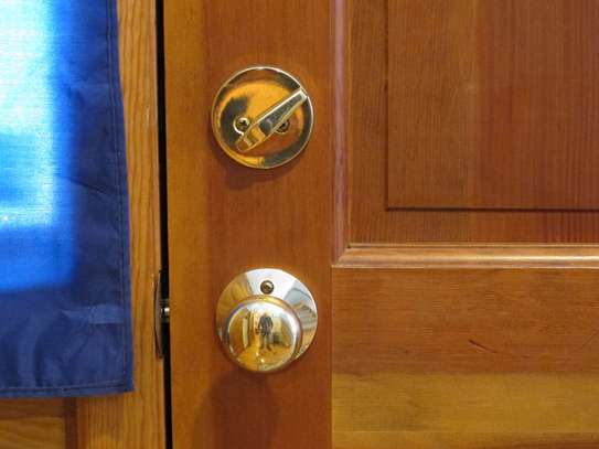 24 Hour Locksmith - Window and Door Repair Service image 14