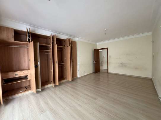 3 Bed Apartment with En Suite in Rhapta Road image 3