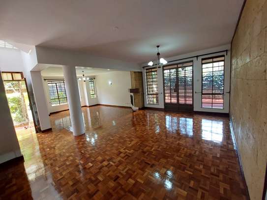 6 Bed Townhouse with En Suite at James Gichuru image 3