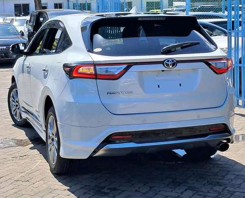 Toyota Harrier Premium Grade white 2018 Sunroof image 3