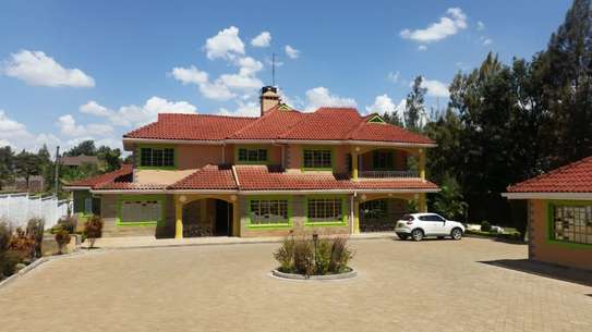 7 Bed House with En Suite at Mugumo Road image 4