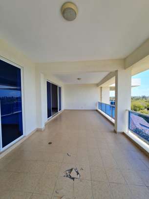 4 Bed Apartment with Aircon in Nyali Area image 6