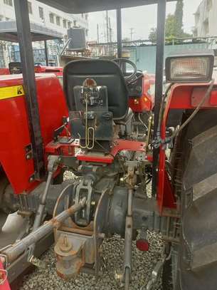Massey Ferguson 385 image 3