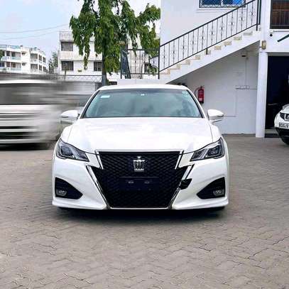 Toyota crown athlete fully loaded image 2
