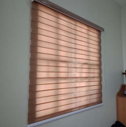 DURABLE WINDOW ROLLER BLINDS image 2