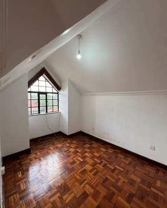 5 Bed Townhouse with En Suite in Kileleshwa image 16