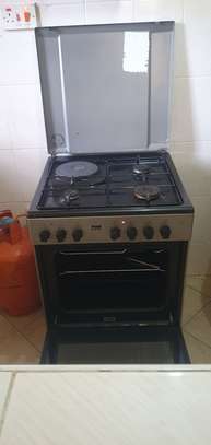 Von Hotpoint 3gas + 1electric oven cooker image 5