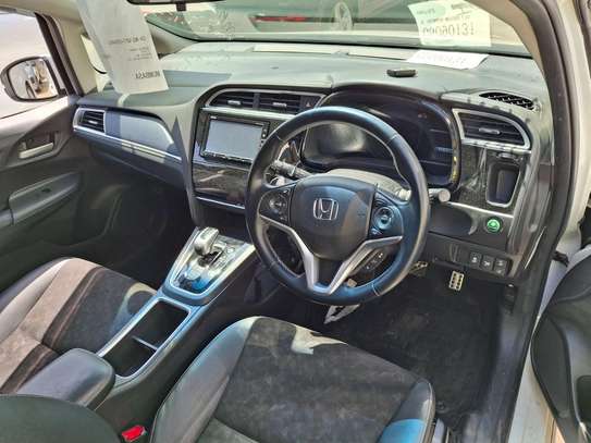 Honda fit shuttle new image 8