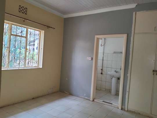 Commercial Property with Aircon in Lavington image 12