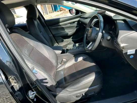 Mazda 3 black image 2