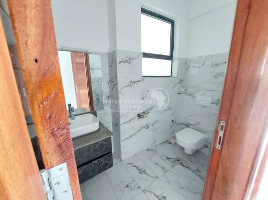 2 Bedroom Apartment For Rent In Kilimani,Nairobi image 10