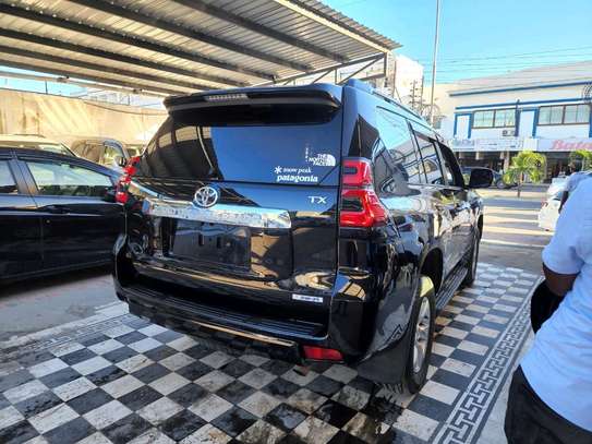 Toyota land cruiser prado Diesel TX 5 seater black 2017 image 13