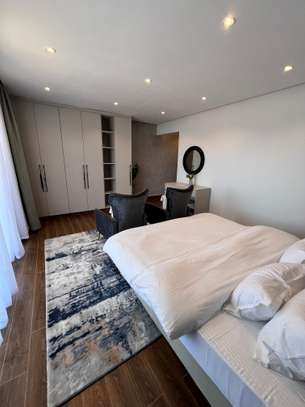 4 Bed Apartment with En Suite in Parklands image 13