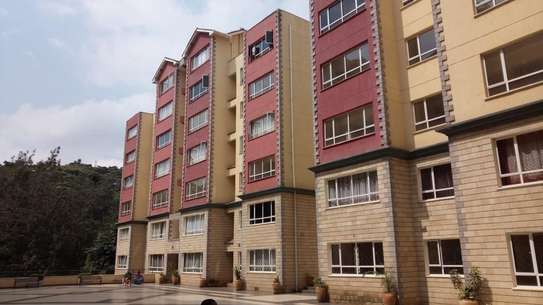 3 Bed Apartment with En Suite at City Park image 14