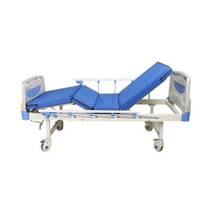 Double Crank Manual Hospital Bed with Macintosh Mattress image 2