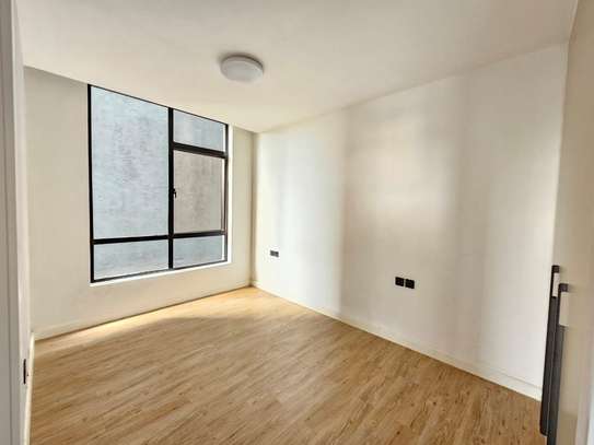 3 Bed Apartment with En Suite at Brookside image 5