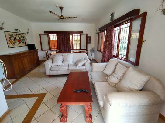 4 Bed House with Swimming Pool in Malindi image 19