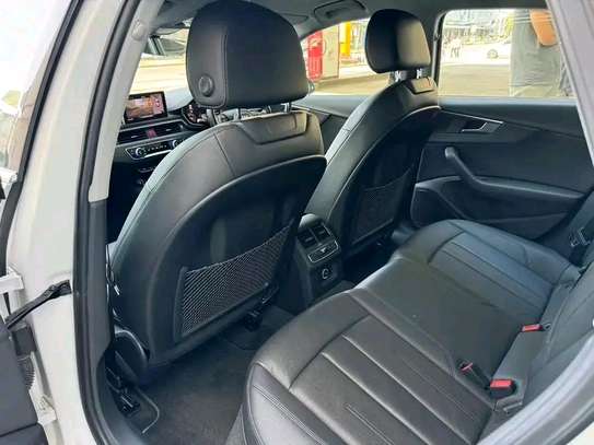 Audi A4 pearl image 3