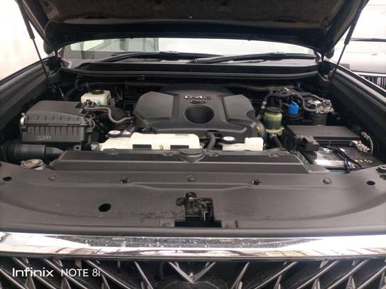 Toyota prado TZG diesel 2019 model image 2