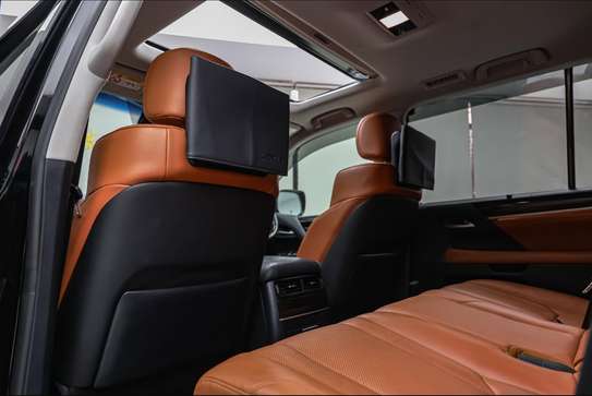 Lexus LX 570 Black Full-Size Luxury SUV image 7