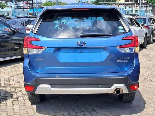 Subaru Forester E-boxer blue 26000km 2018 image 8