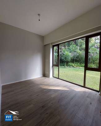 3 Bed Apartment with En Suite in Nyari image 1