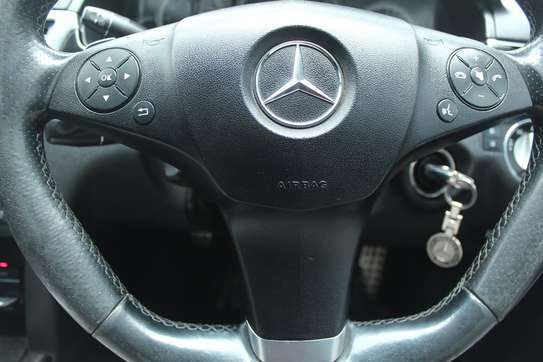 Mercedes E-Class Sedan White Alloy Wheels Tinted image 10